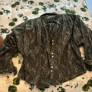 Doen size small button up green blouse